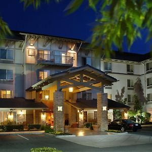 Larkspur Landing Extended Stay Suites Bellevue